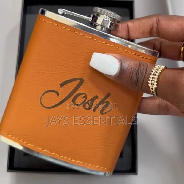 Hip Flask Gift Set - main view