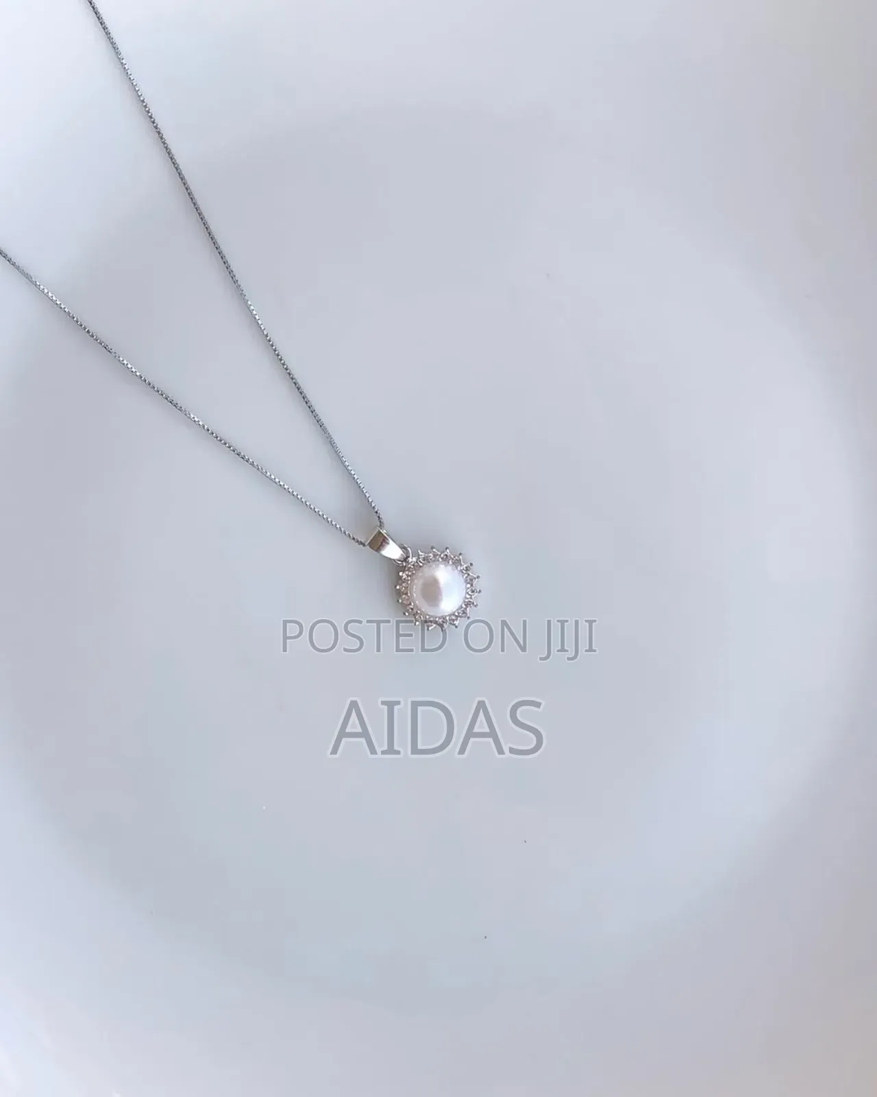 Beautiful Circular Pendant Necklace Valentine's Gift