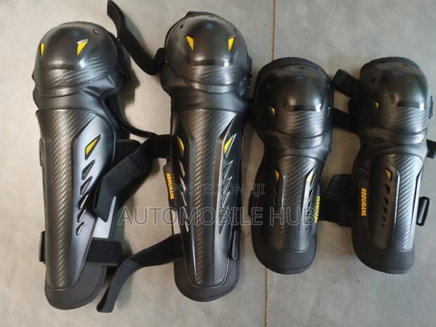 Black Knee and Elbow Guards - Bike Gears - main view