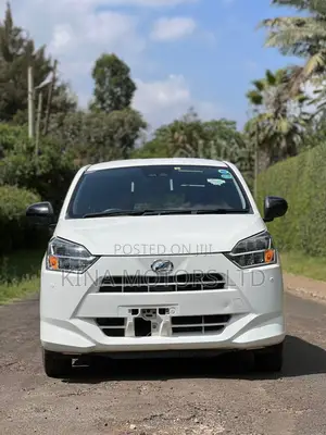Daihatsu Mira 2018 Off white