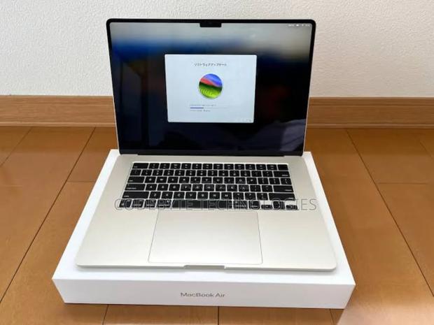 New Laptop Apple MacBook Air 2024 M3 13-Inch 8GB Apple M3 SSD 256GB - main view