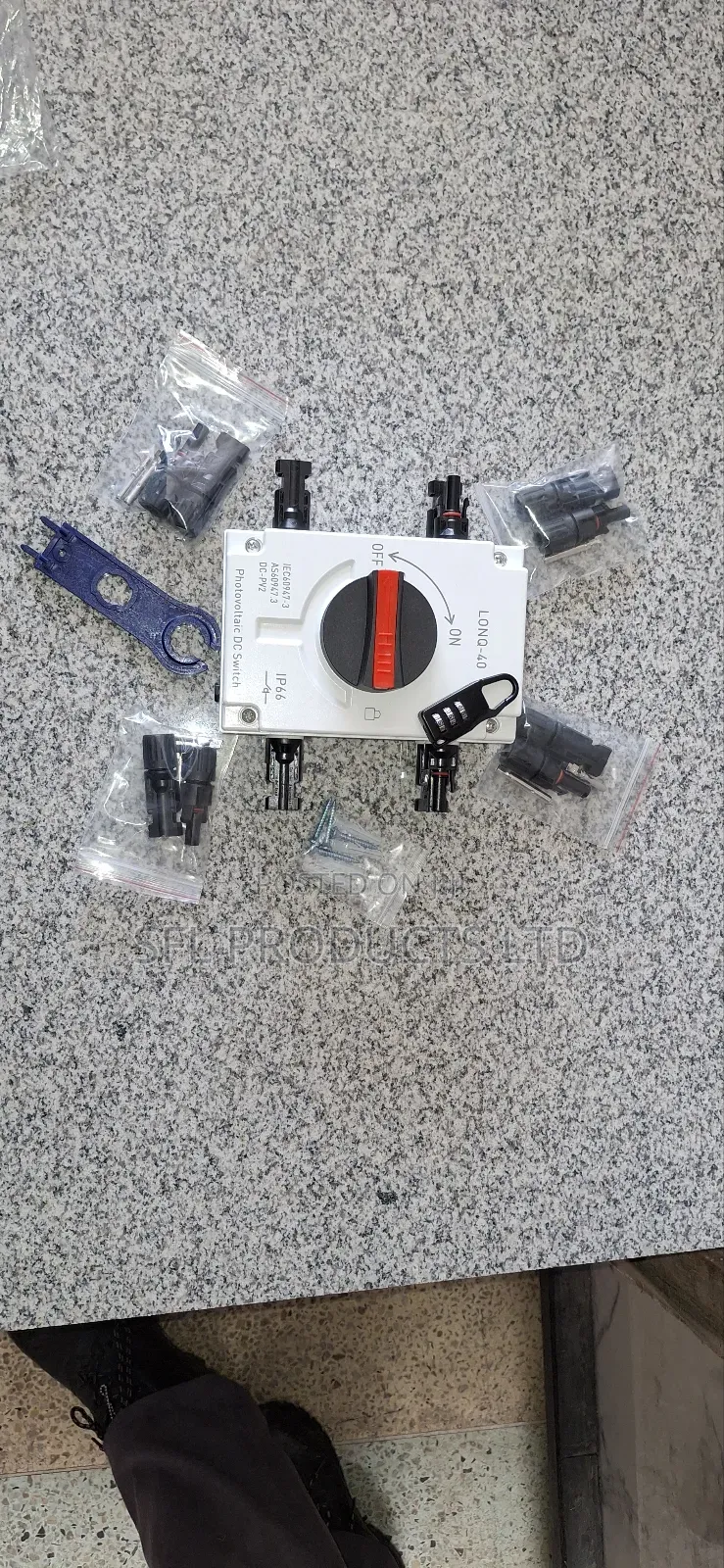 High-Voltage DC Disconnect