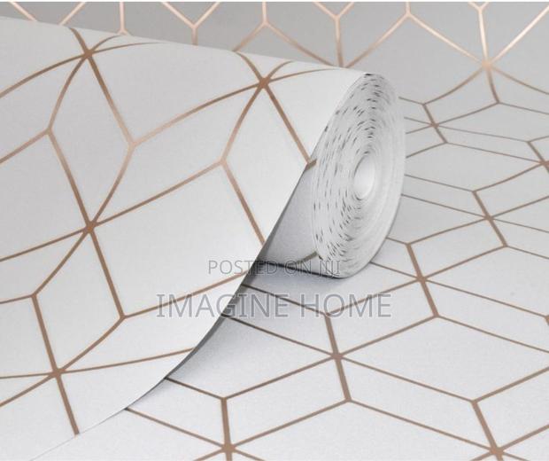 White Wallpaper for UNIQUE Decor
