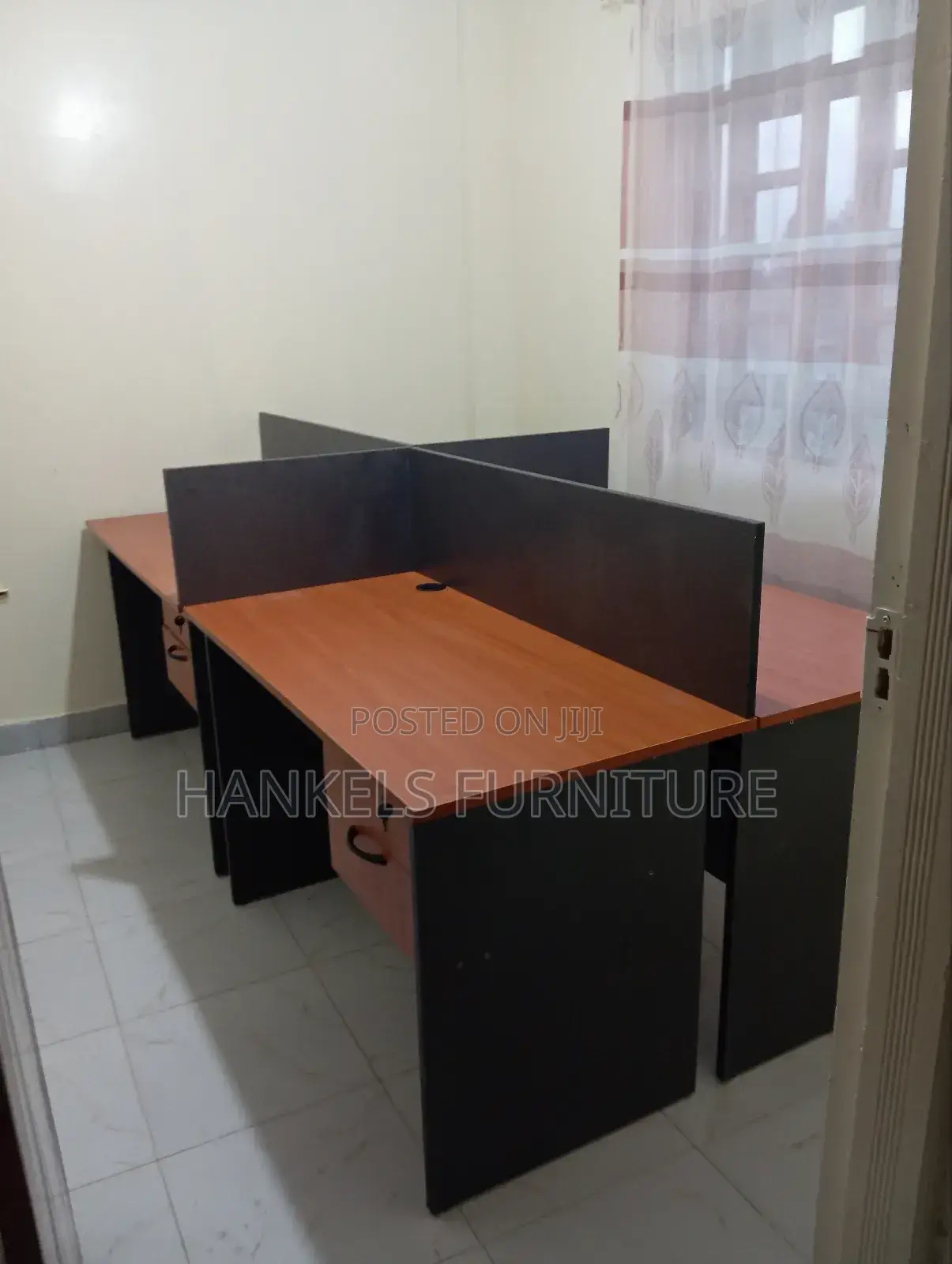4 Ways Working Station