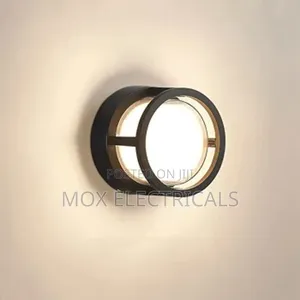 Outdoor Wall Light