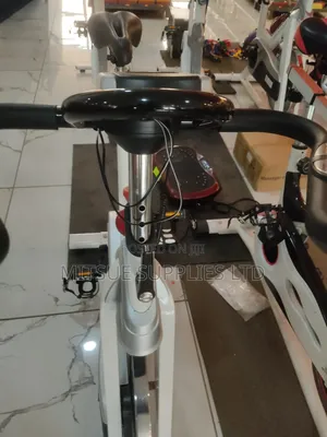 Home Exercise Spin Bike W/18kg Fly Wheel Digital Monitor