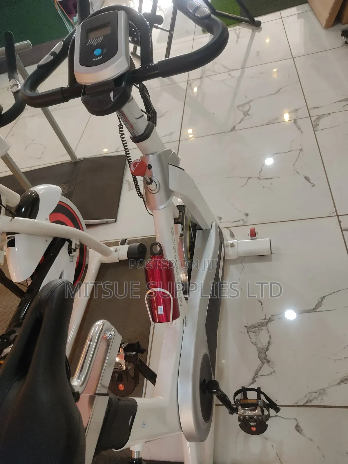 Home Exercise Spin Bike W/18kg Fly Wheel Digital Monitor