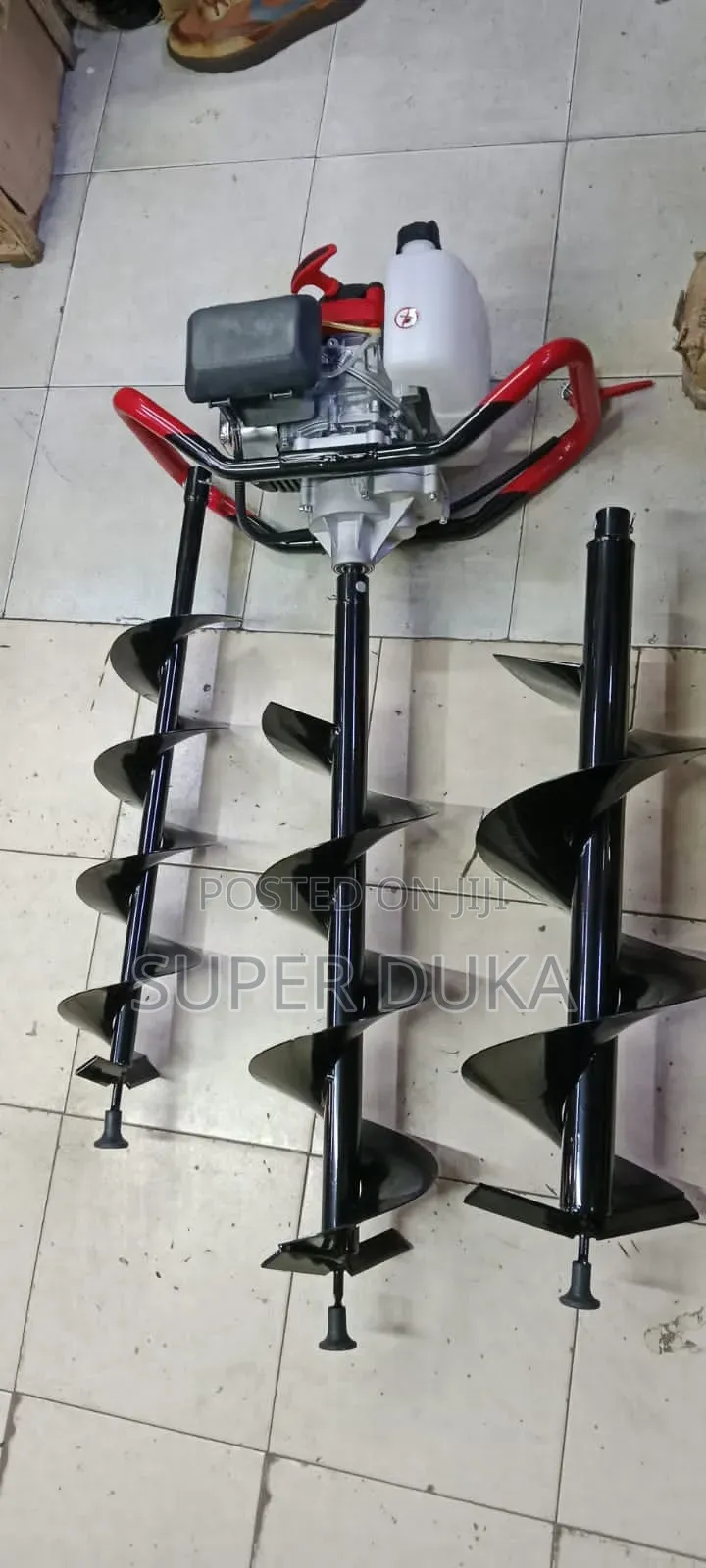 Earth Auger.Heavy Duty 4 Stroke 3 Blades.