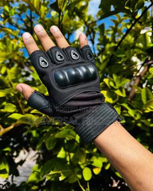 Hard Knuckle Tactical Gloves - thumbnail 2
