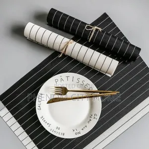 New Classy Black and White Table Mats
