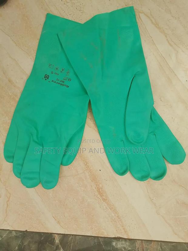 Nitrile Gloves