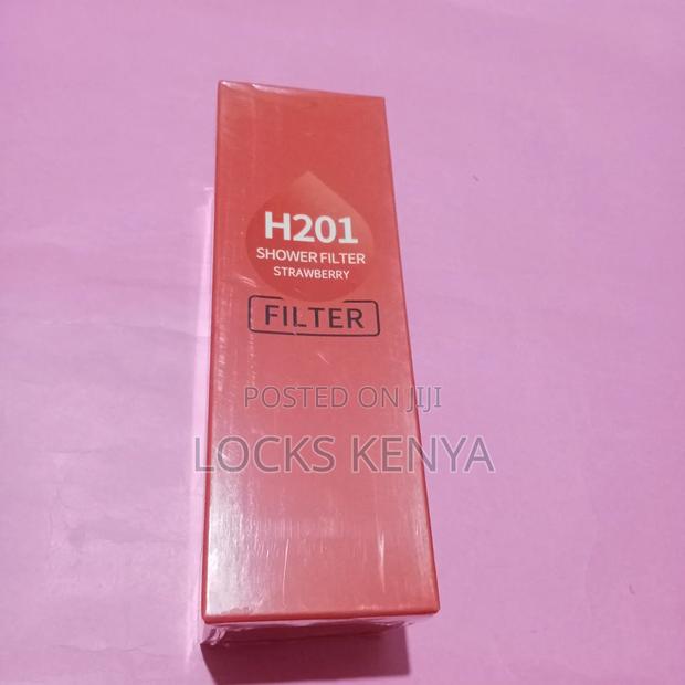 Strawberry Scented Shower Filter - main view