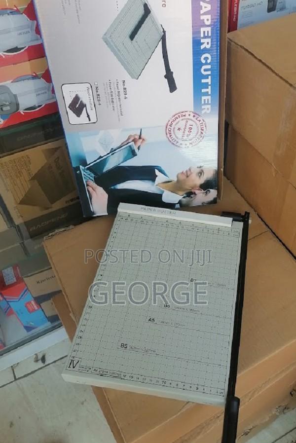 Efficient A4 Paper Cutter Available
