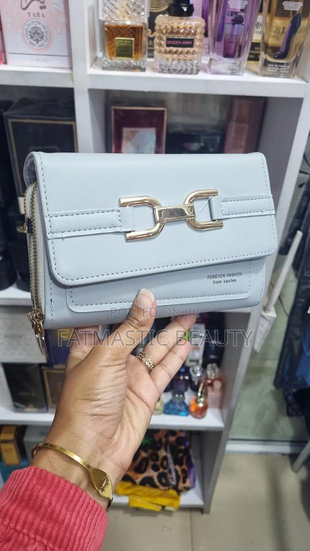 Bag for 1000ksh - thumbnail 2