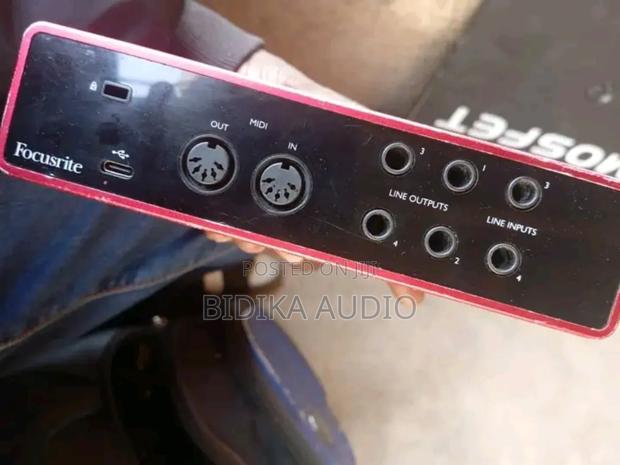 Original Focusrite Scarlett 2I2 - main view