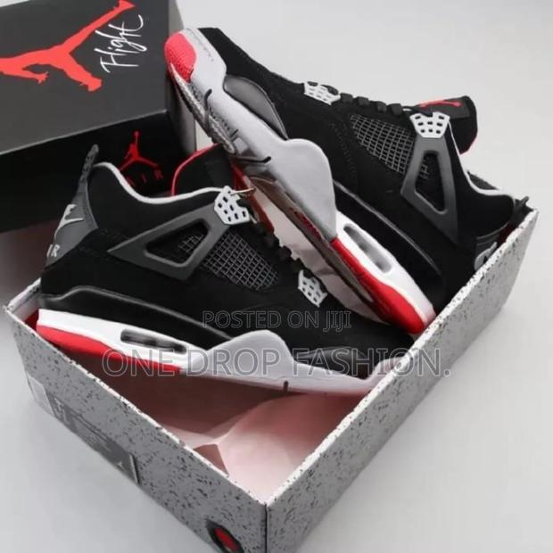 Jordan 4 Bred - main view
