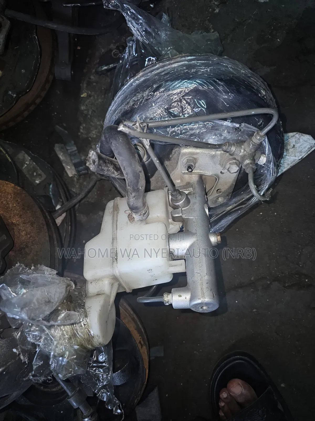 Brake Booster Complete for Vigo