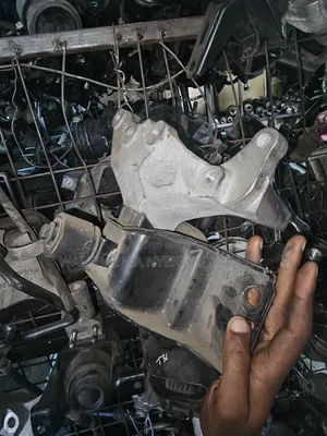 Extrail New Model T32 Engine Mounting