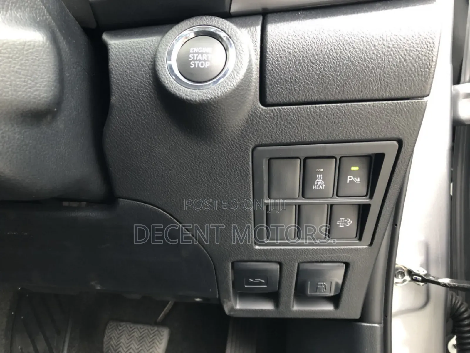 Toyota Hilux 2.4 Diesel 2020 Black