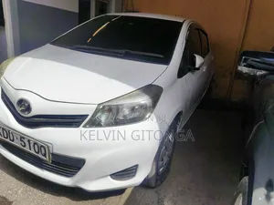 Toyota Vitz 2015 White