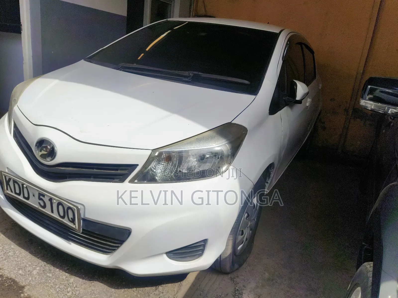 Toyota Vitz 2015 White