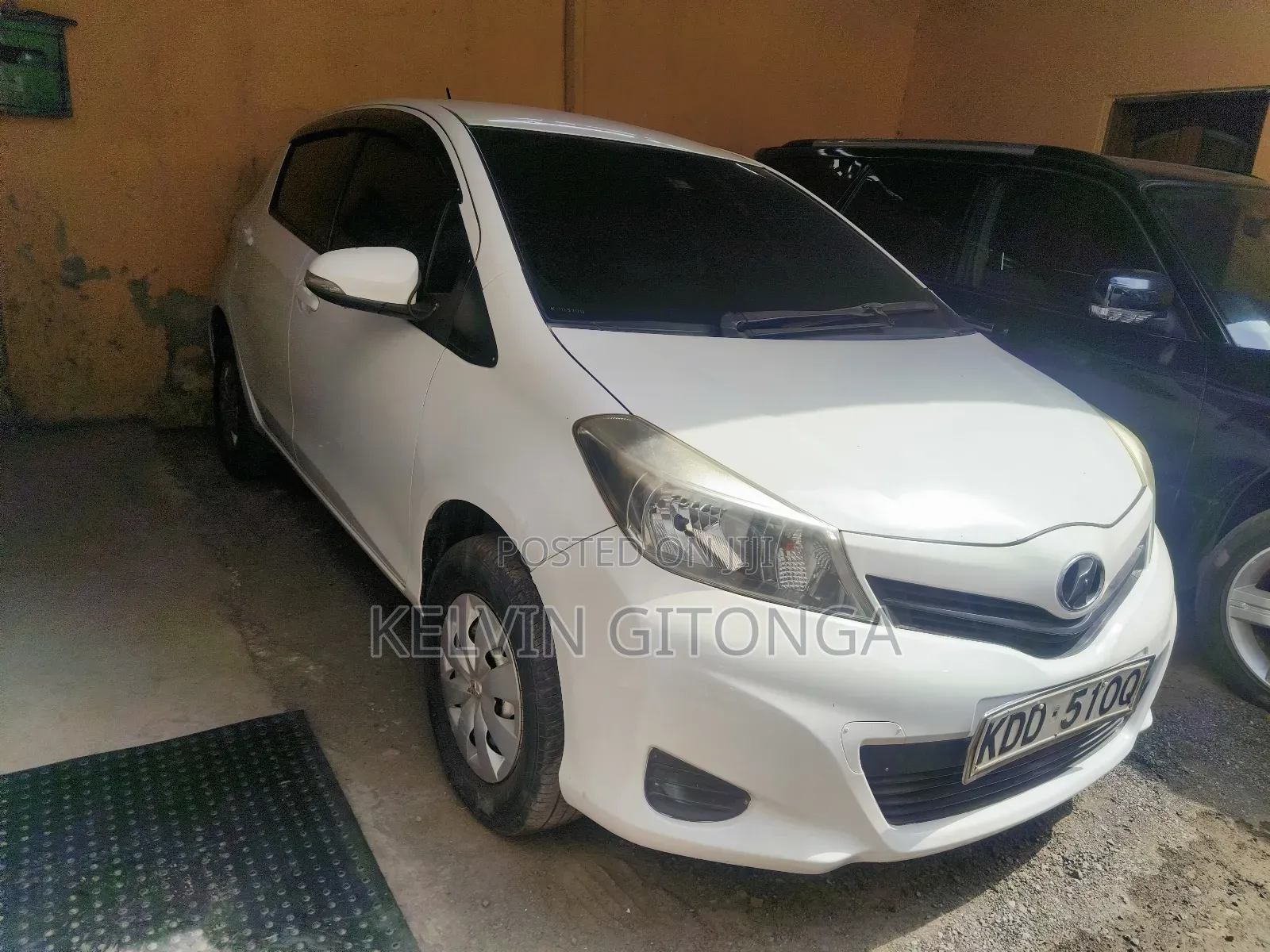 Toyota Vitz 2015 White