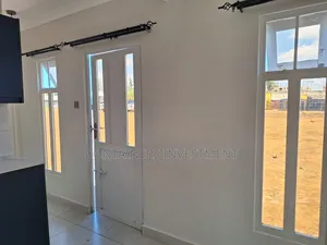 40ft 2 Bedroom House- Classy and Elegant.