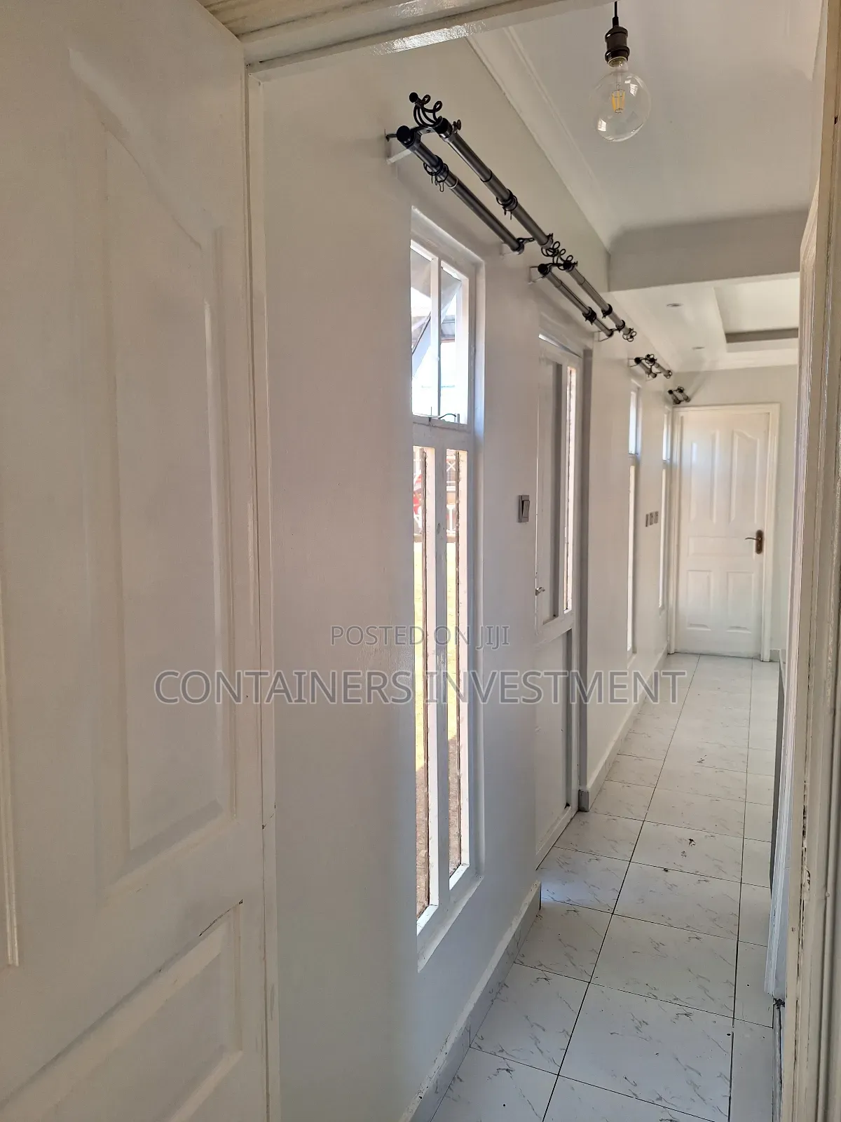 40ft 2 Bedroom House- Classy and Elegant.