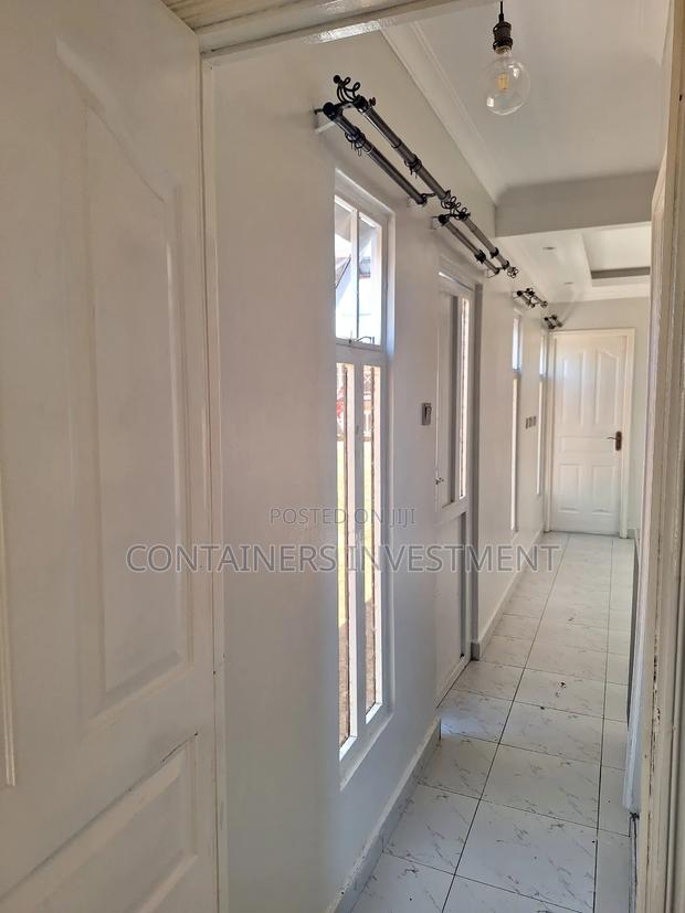 40ft 2 Bedroom House- Classy and Elegant. - thumbnail 6