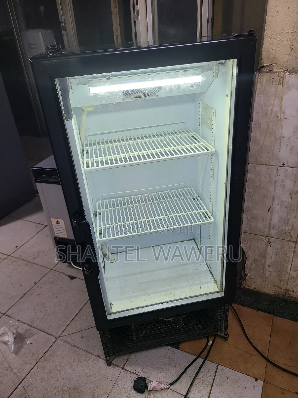 #A Low Noise Mirror Fridge <Display Fridge >
