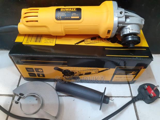 4 Inch Dewalt Angle Grinder. 720W Heavy Duty