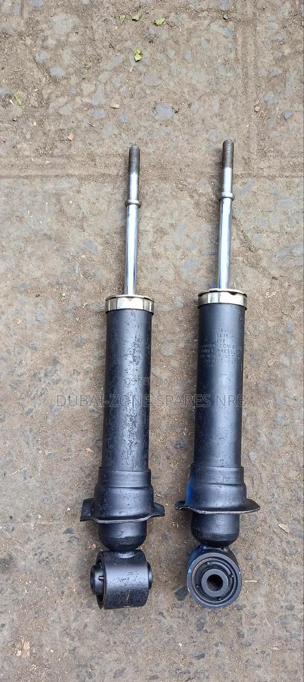 Shocks Avensis, Premio 2 4wd - thumbnail 3