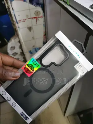 Galaxy S24 Ultra - Premium Frosted Magsafe Supported Case