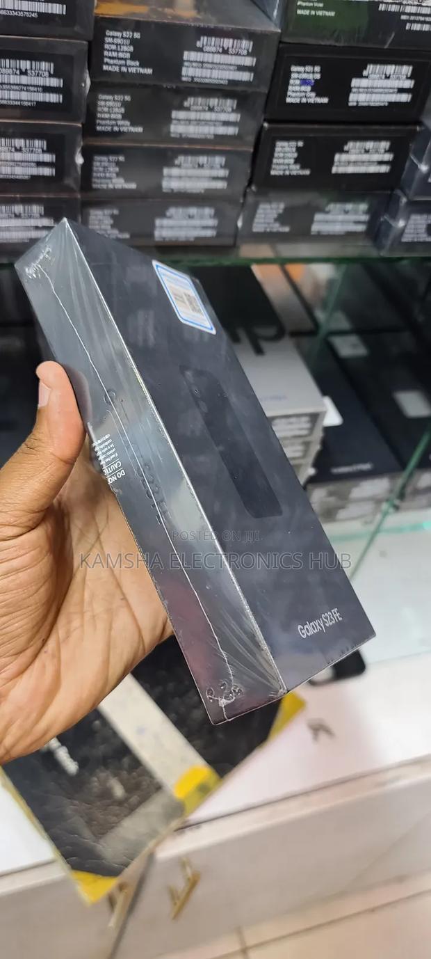 New Samsung Galaxy S23 FE 128 GB Gray - thumbnail 2