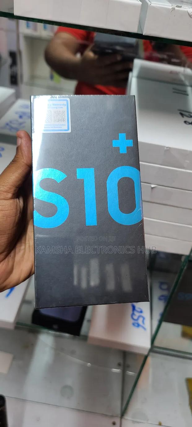 New Samsung Galaxy S10 Plus 128 GB Green - main view