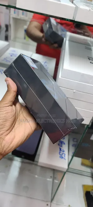New Samsung Galaxy S10 Plus 128 GB Green