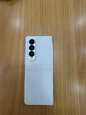 New Samsung Galaxy Z Fold4 256 GB Silver