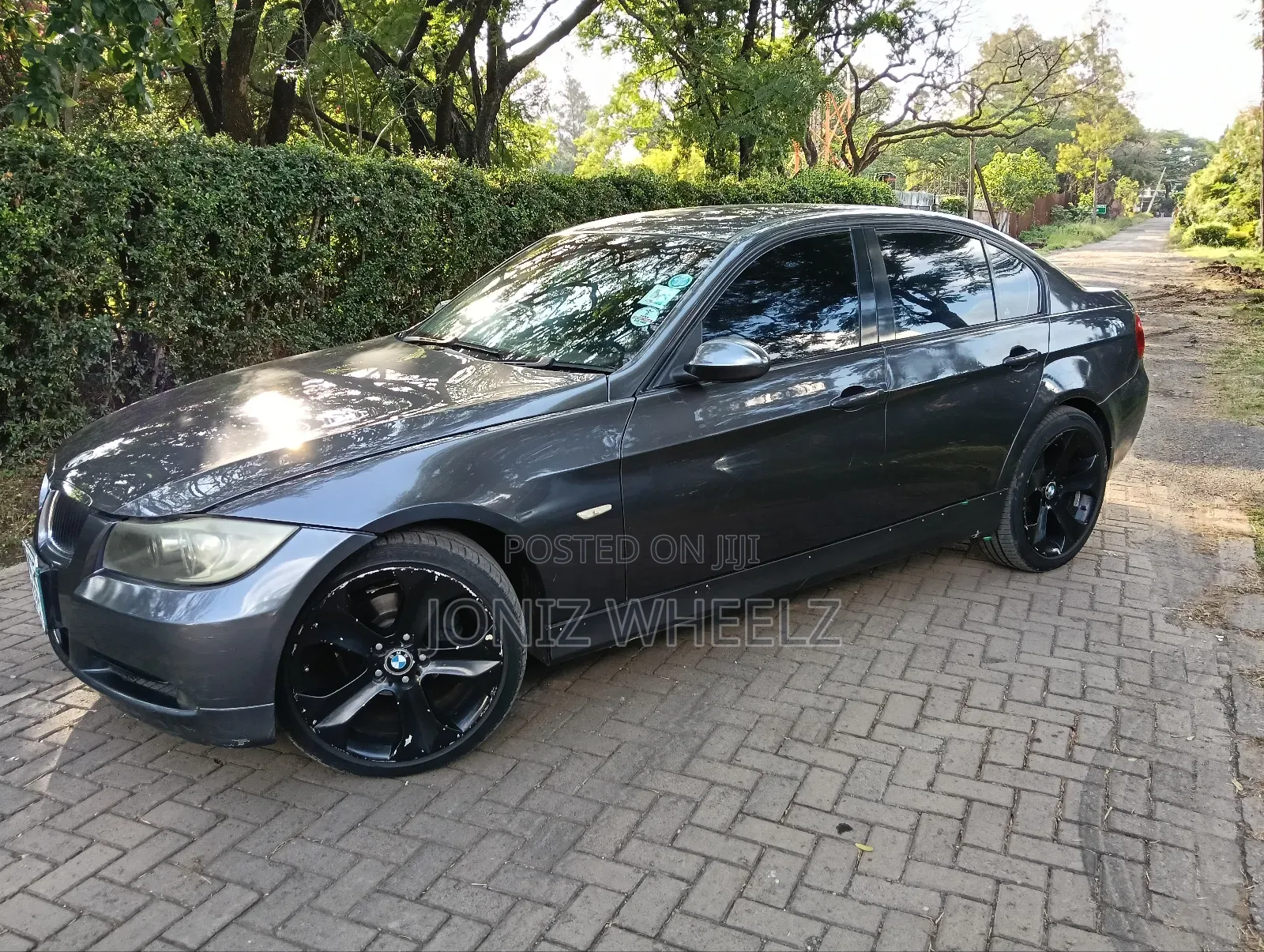BMW 320i Sedan RWD 2008 Black
