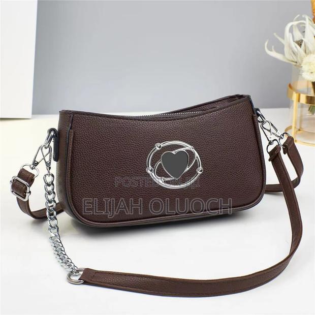 Design Sling Bag - thumbnail 4