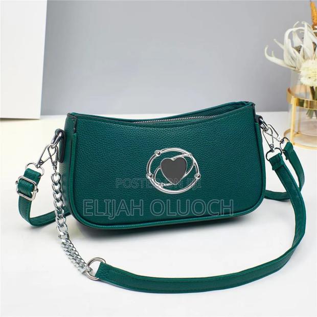 Design Sling Bag - thumbnail 5