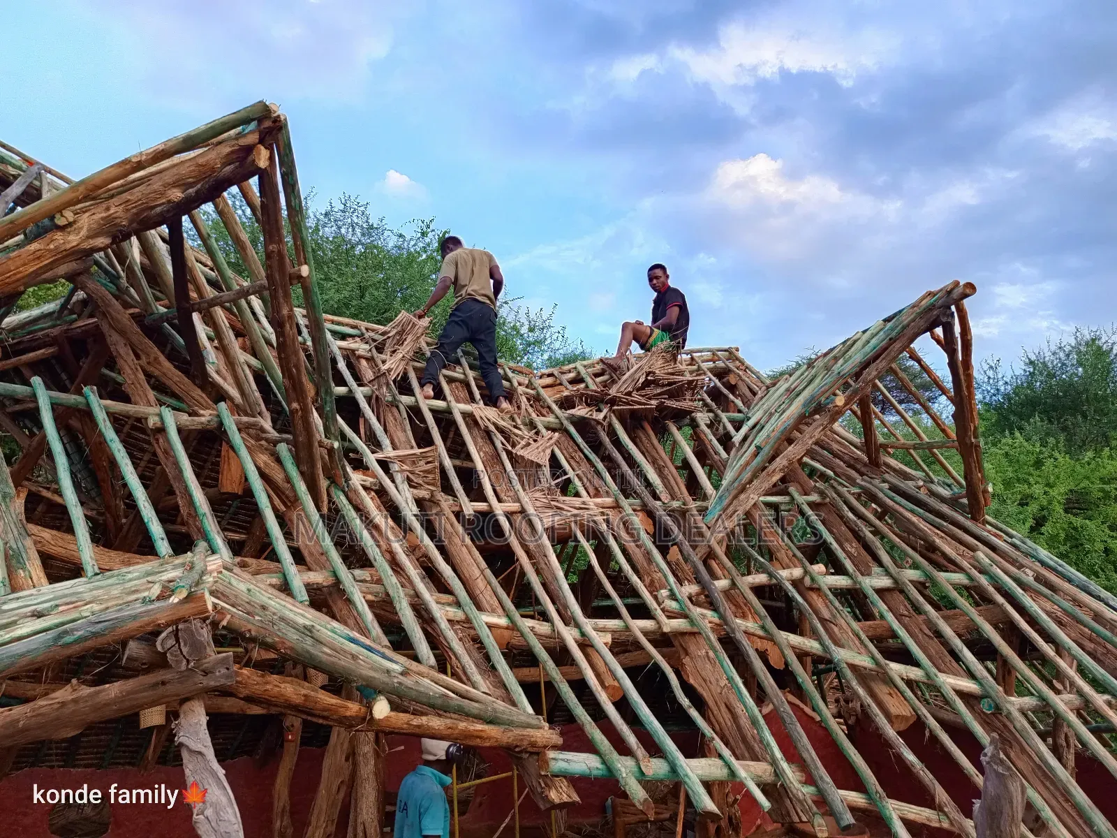 Makuti Roofing, Professional Thatchers