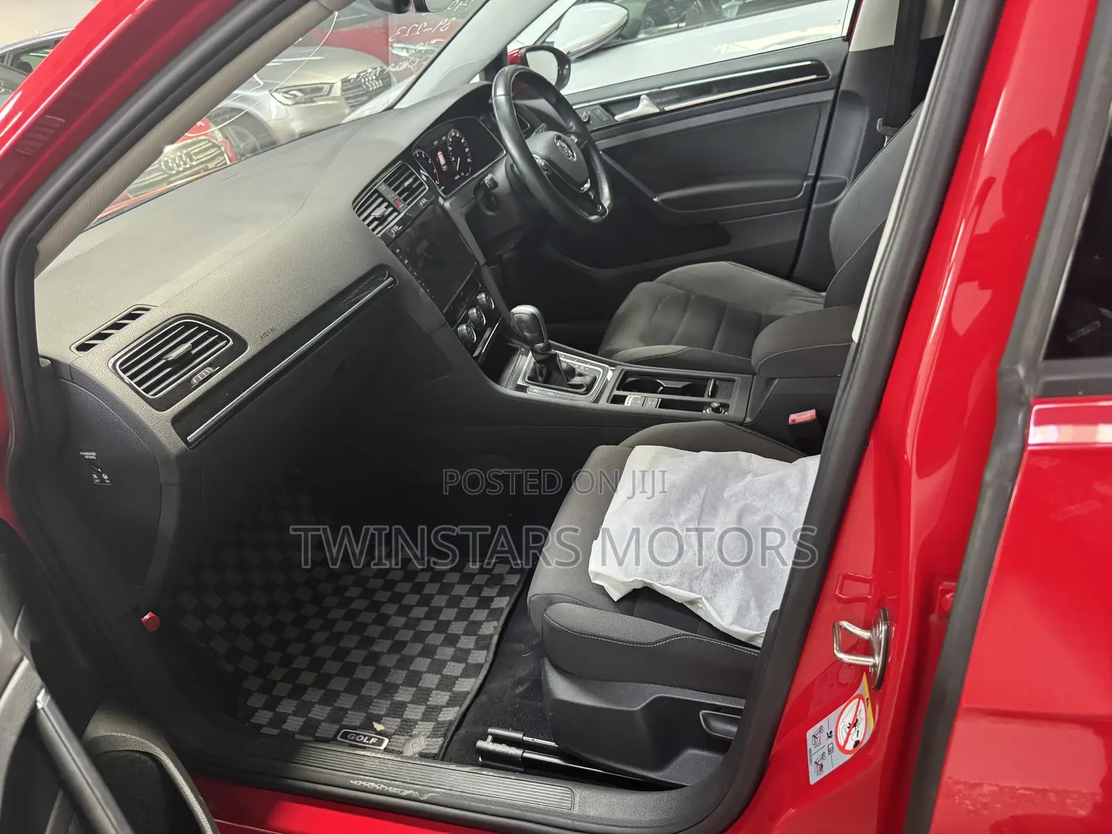 Volkswagen Golf TSI S FWD 2018 Red