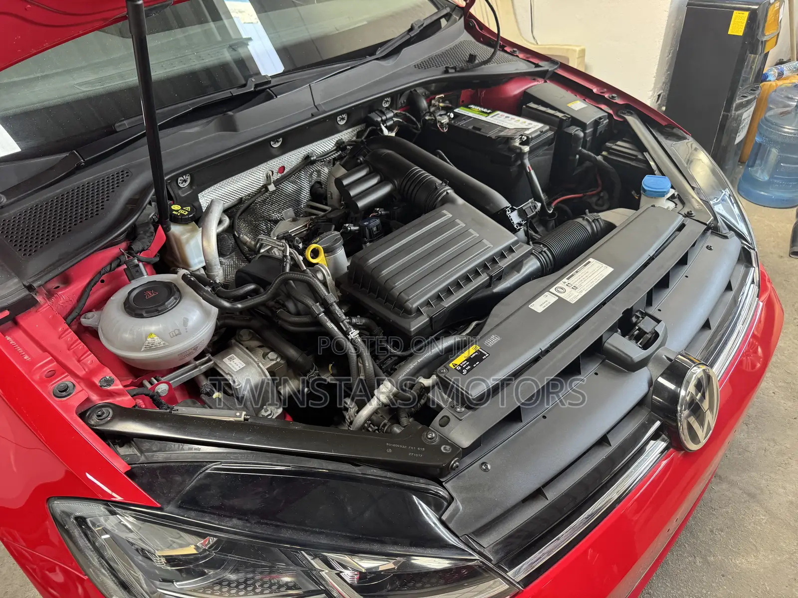 Volkswagen Golf TSI S FWD 2018 Red