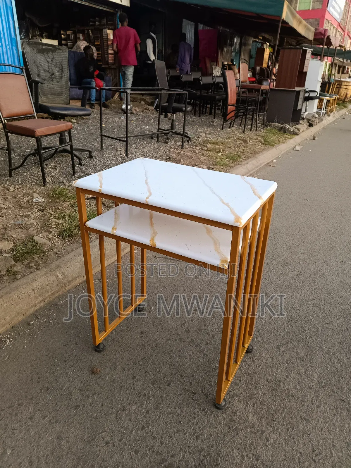 Simple , Classy and Stylish Manicure Table 