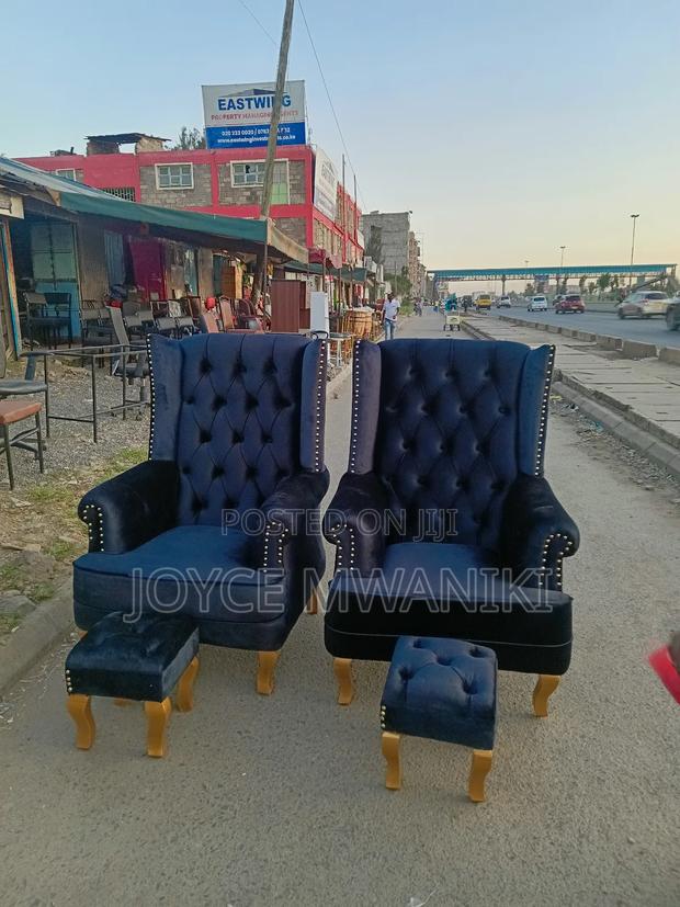 Pedicure Seats, Black With 2 Pedicure Stools - thumbnail 3