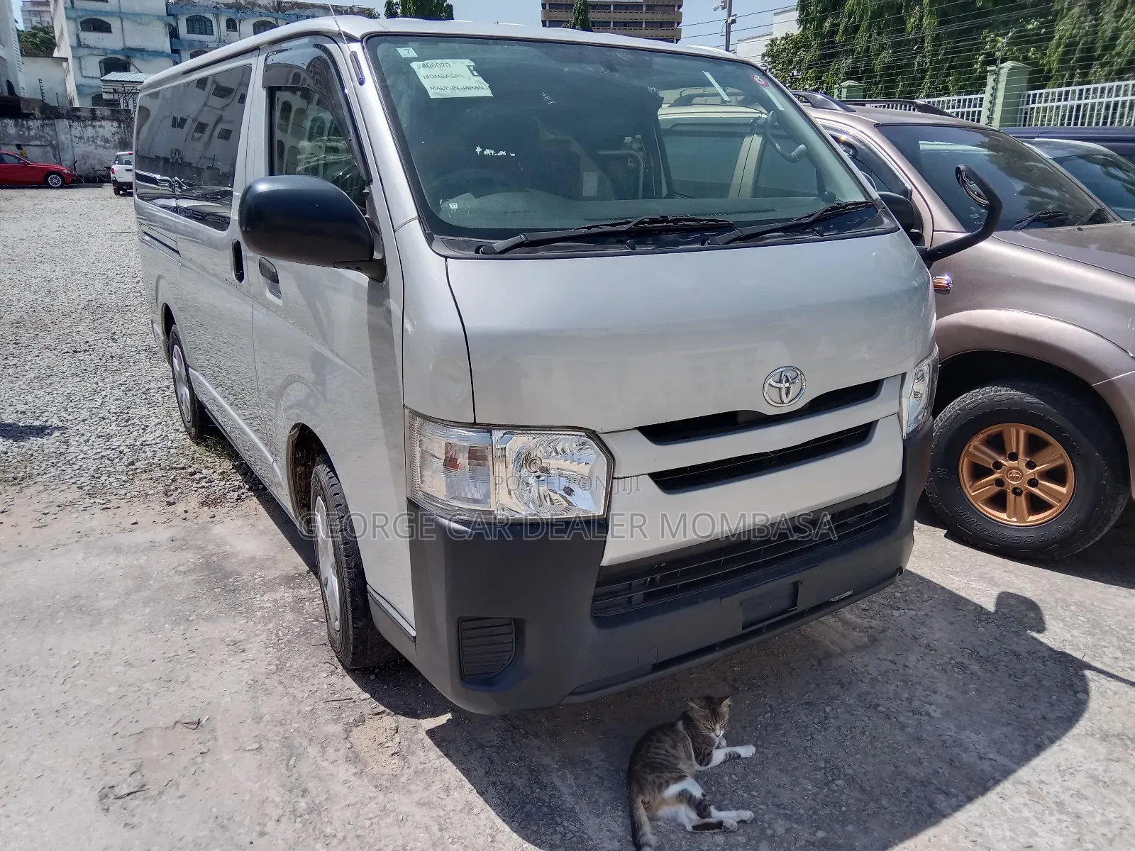 Toyota HiAce 2017 Silver