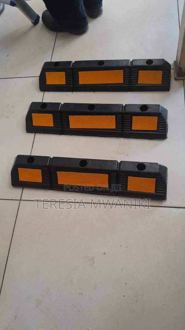 Wheel Stopper/ Parking  Stoppers - main view