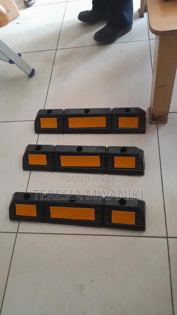 Wheel Stopper/ Parking  Stoppers - thumbnail 2