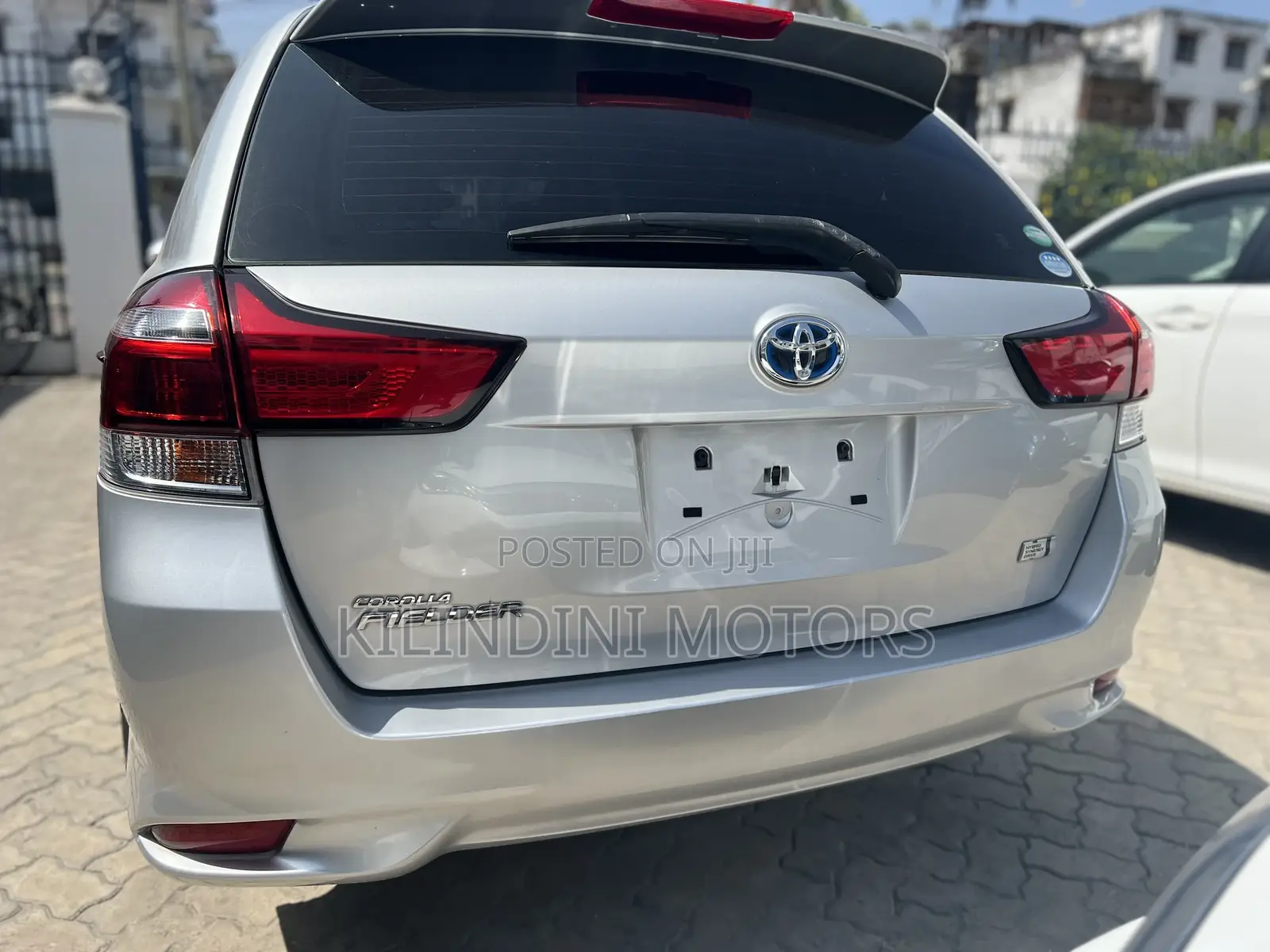 Toyota Corolla Fielder 2018 Silver