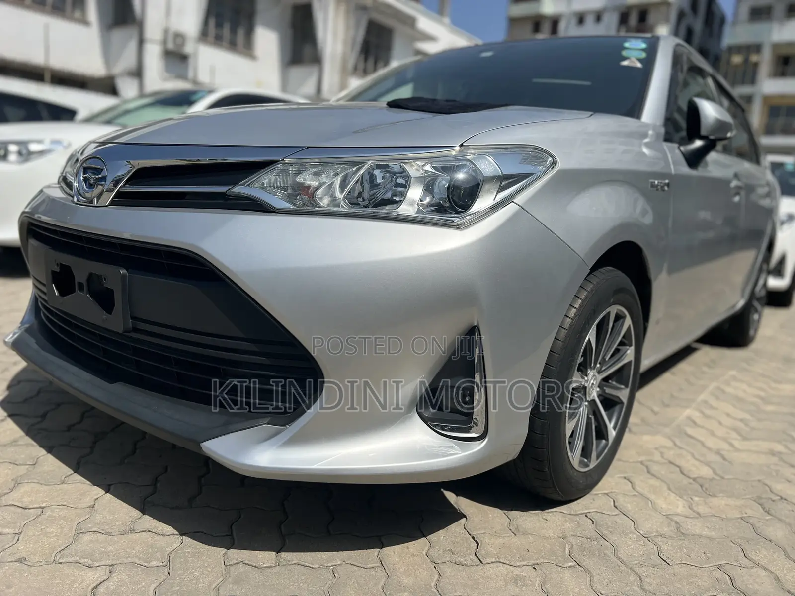 Toyota Corolla Fielder 2018 Silver
